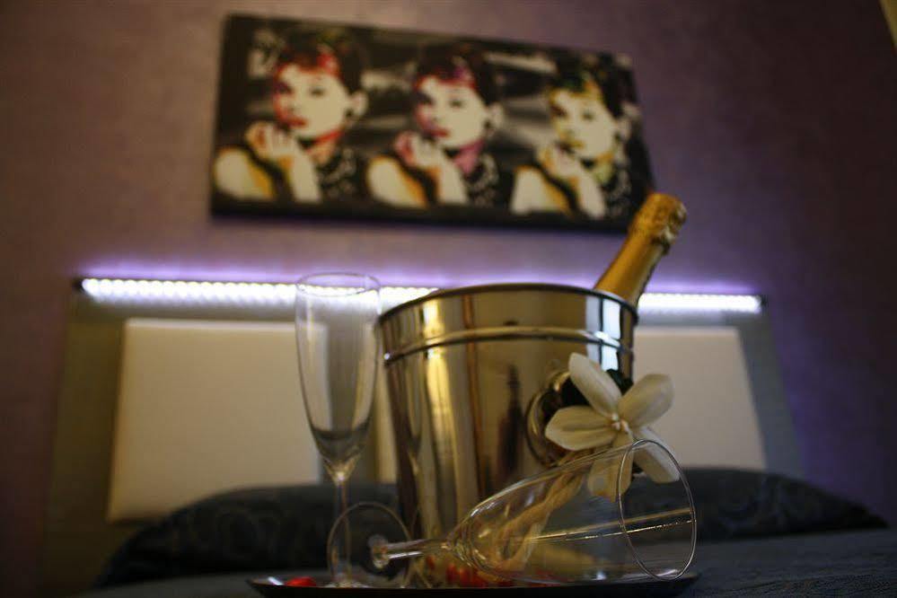 Residenza Elizabeth Hotel Rome Bagian luar foto